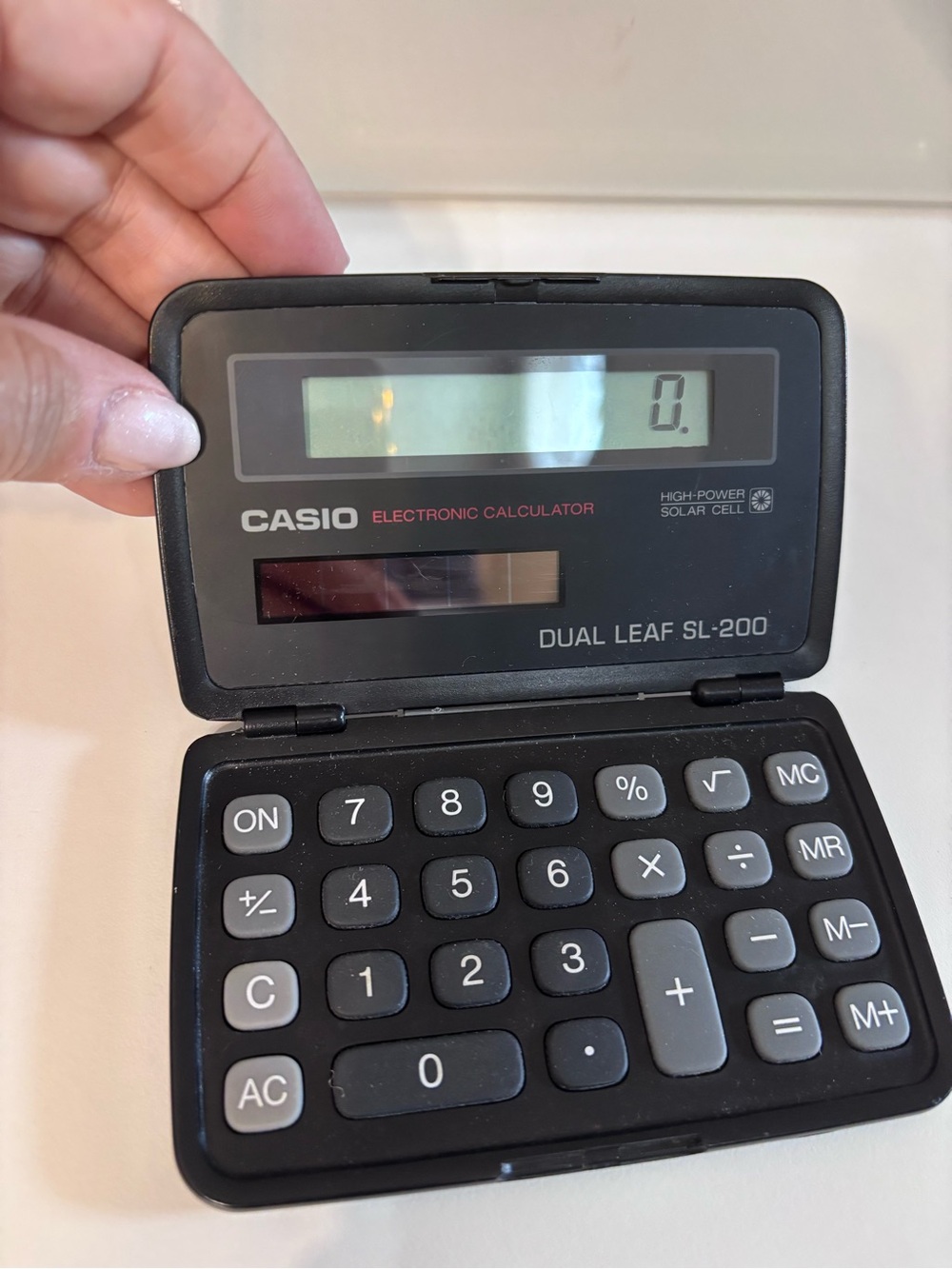Casio Black Dual Leaf SL-200 Solar Cell Powered Pocket Calculator EUC Vintage